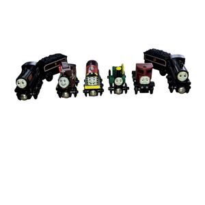 Thomas and Friends Wooden Railway Train 8 Piece Bundle Lot Magnetic Cars